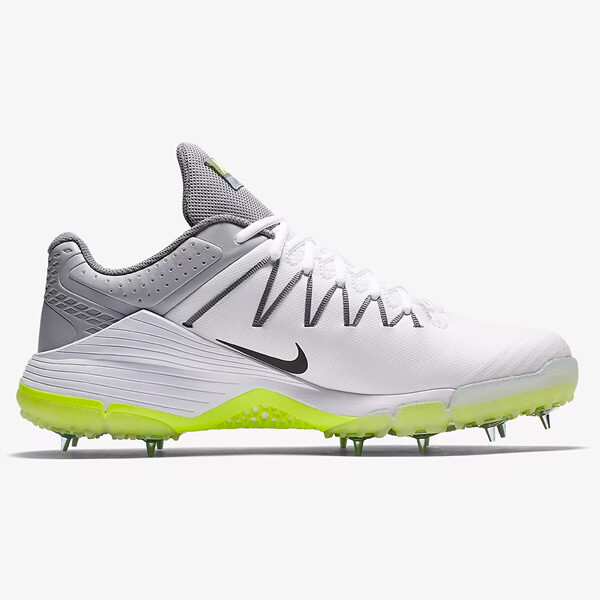 nike cricket boots